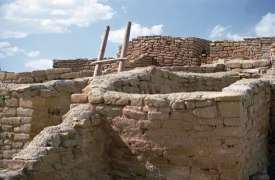 Pueblo Indian Dwelling and Kiva, built 11th-14th century by Unbekannt Unbekannt